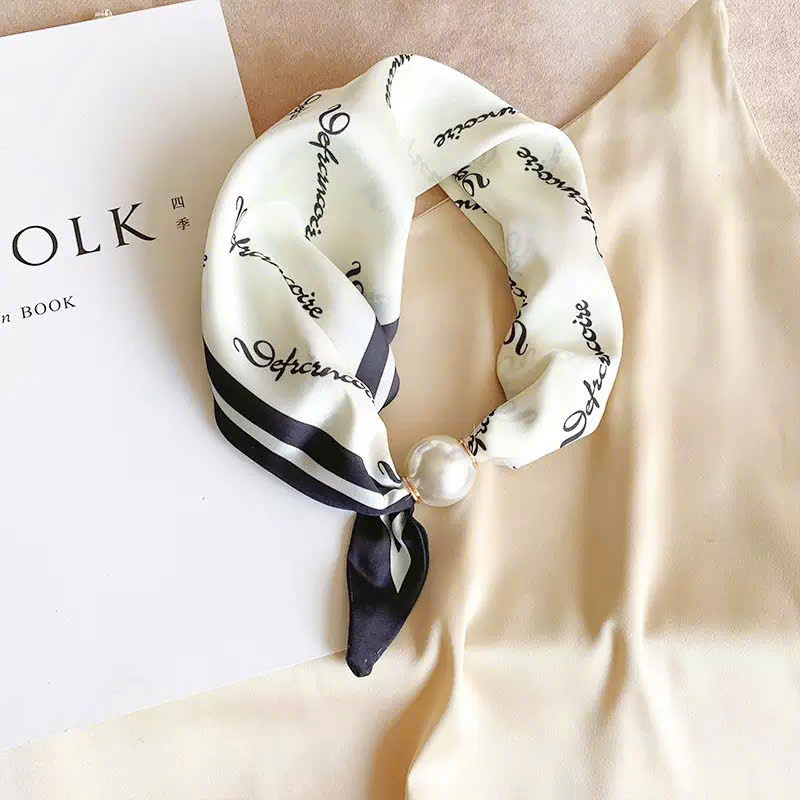 Vòng cổ khăn lụa đa năng ngọc trai họa tiết chữ Toen màu TRẮNG NGÀ, phụ kiện vòng cổ độc đáo B3226