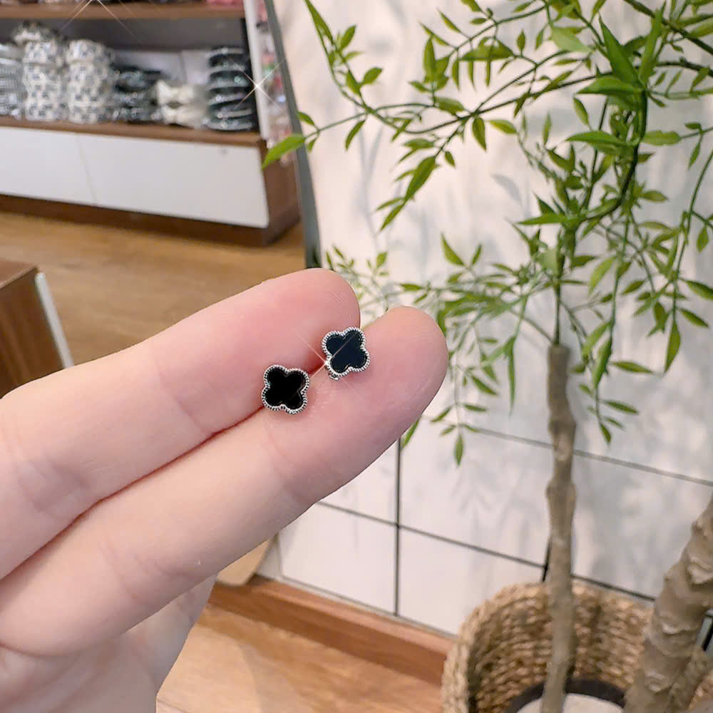 Bông tai nam, nữ, unisex basic cỏ 4 lá ĐEN Nhí xi bạc 925 cao cấp B22761