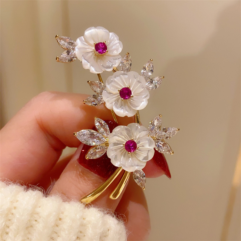 Cài áo HOA MAI vỏ sò tự nhiên cao cấp, trâm cài áo thiết kế Hàn Quốc cao cấp sang trọng, quà tặng độc đáo B4154