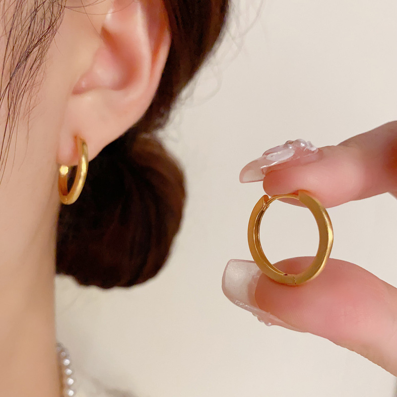 Hoa tai TRÒN trơn 1.5cm basic đơn giản Màu VÀNG sang trọng, hoa tai thiết kế Hàn Quốc độc đáo B4424