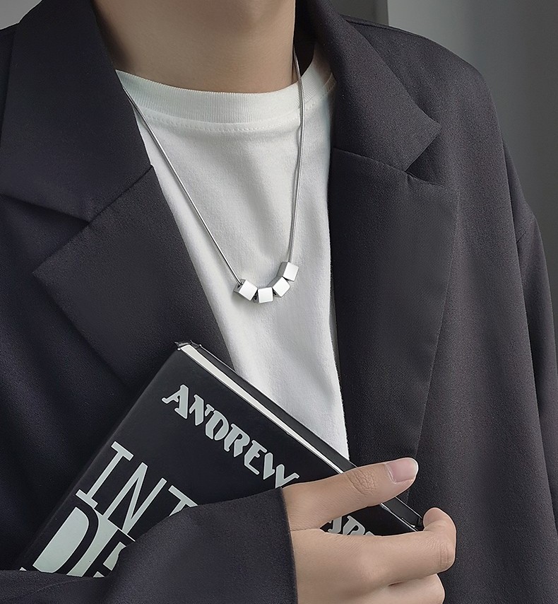 Dây chuyền mặt 4 hình học vuông màu bạc, dây chuyền nam nữ unisex phong cách cá tính B4381