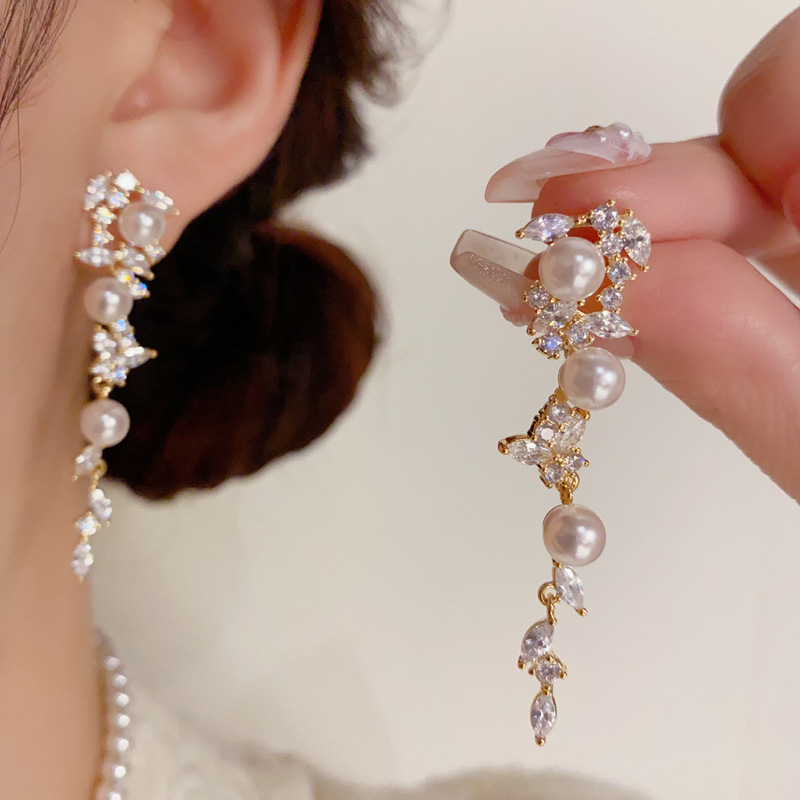 Bông tai DÀI tua rua ngọc trai đá zircon xi vàng cao cấp, Bông tai đi tiệc thiết kế hàn quốc sang trọng độc đáo B4427