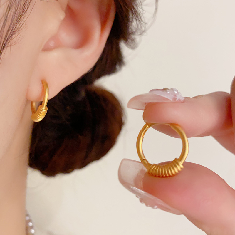 Bông tai thời trang nam nữ basic sang trọng, Khuyên tròn BASIC 1.8cm xi màu VÀNG cao cấp B4429