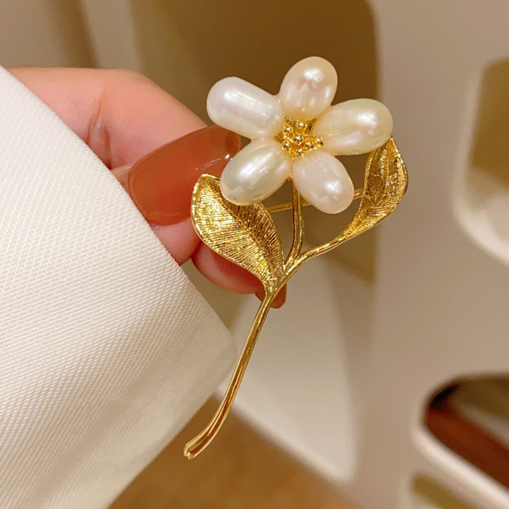 Cài áo bó hoa 5 cánh trai nước ngọt xi vàng pha cao cấp, trâm cài áo nữ thiết kế Hàn Quốc siêu đẹp sang trọng B4173