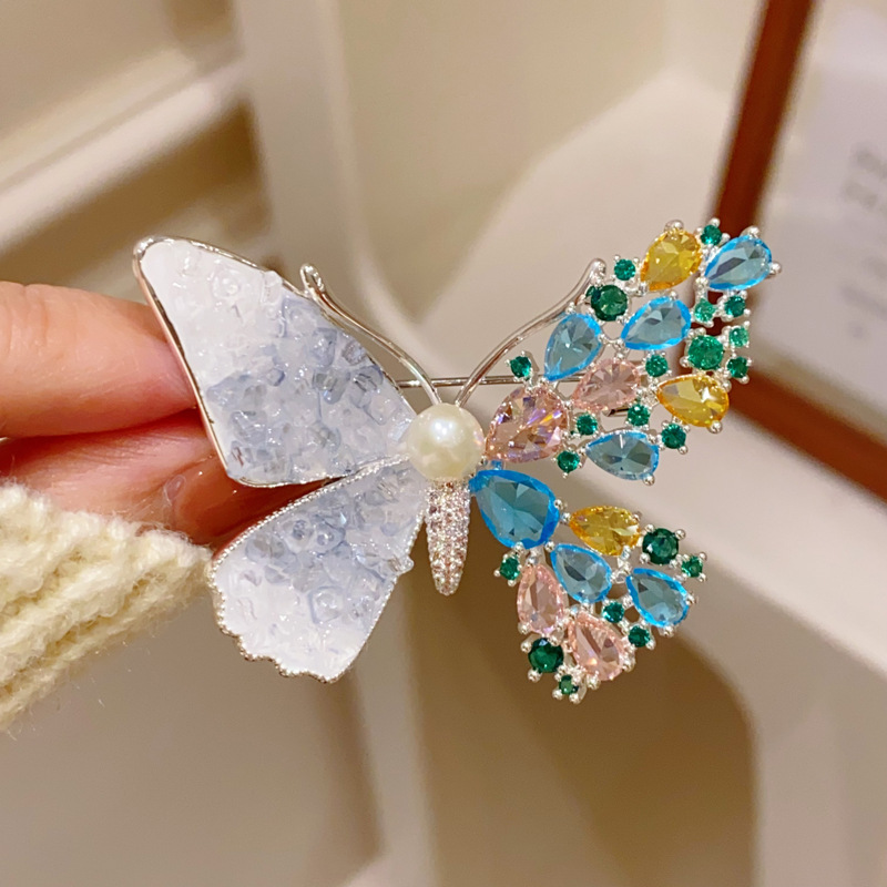 Cài áo bướm cánh đối xứng màu sắc độc đáo, sang trọng, thiết kế Hàn Quốc ngọc trai nước ngọt tự nhiên cao cấp B4182