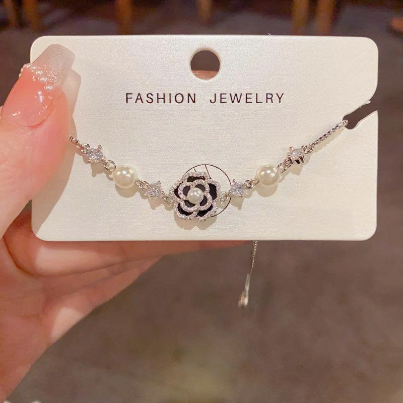 Lắc tay nữ HOA TRÀ ĐEN xi bạc 925 nhụy ngọc rút chỉnh FREESIZE thiết kế Hàn quốc, quà tặng xinh ý nghĩa B4524