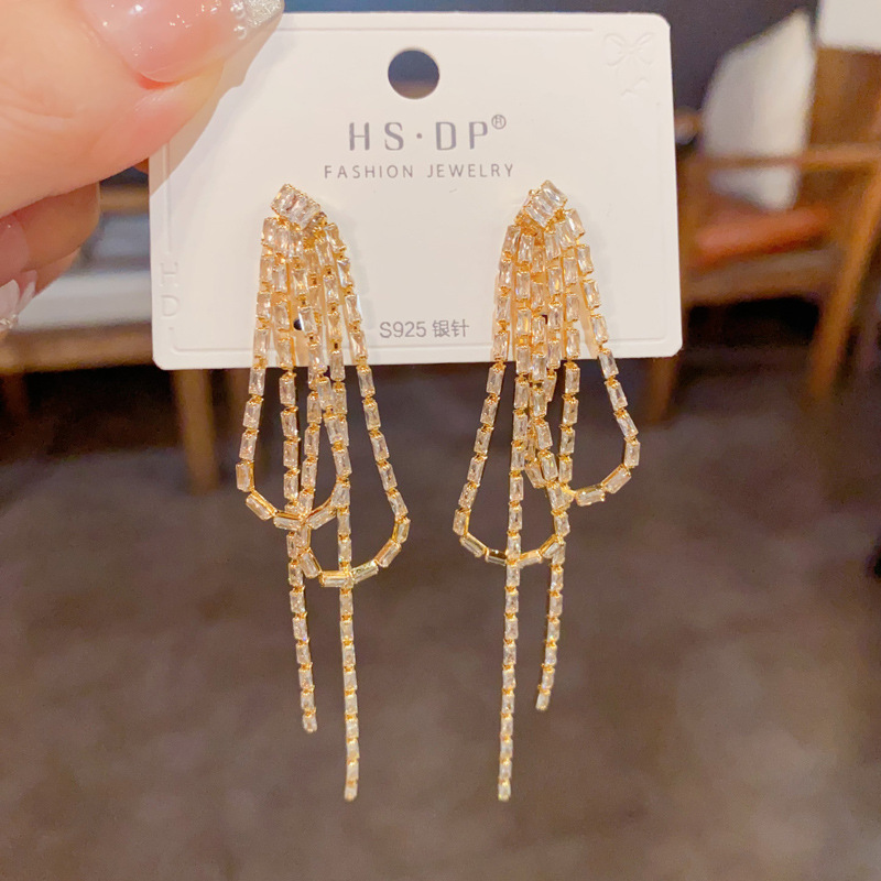 Bông tai tua rua đá zircon xi vàng pha cao cấp, Bông tai thời trang dáng dài sang trọng thiết kế Hàn quốc B4459