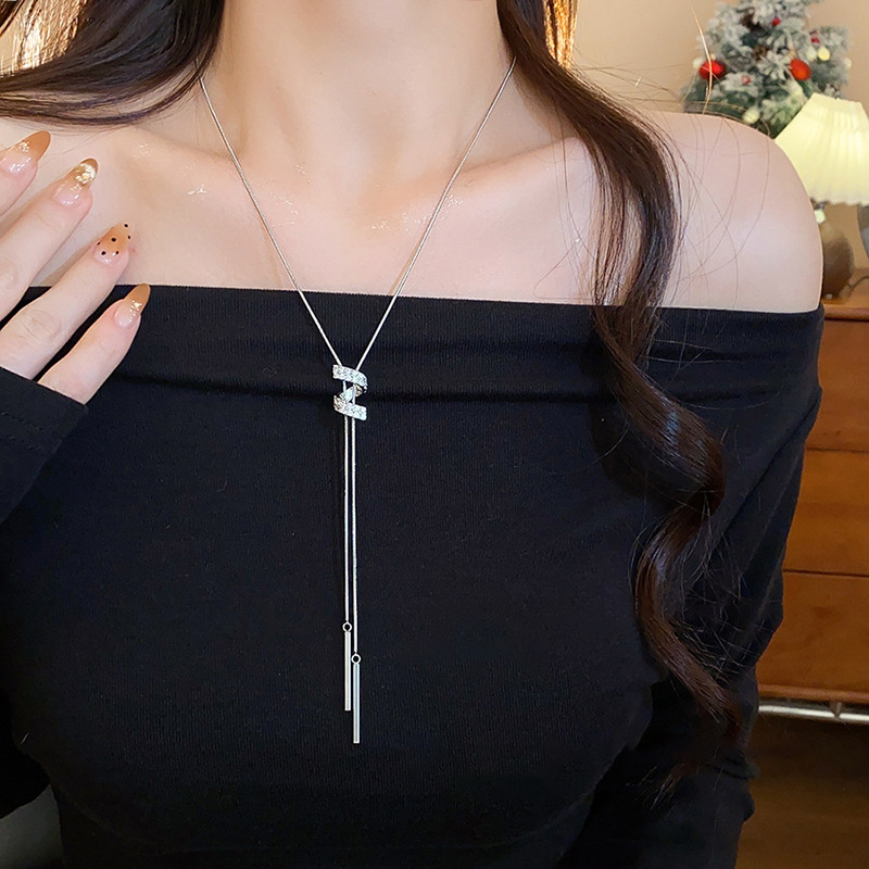 Dây chuyền RÚT Chính dáng dài thanh mảnh tối giản màu BẠC B4094