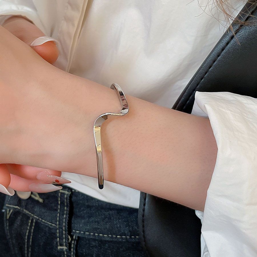 Vòng tay sấm sét màu BẠC basic trơn bóng, phụ kiện vòng tay cá tính B4107