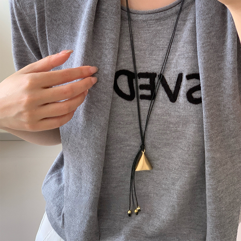 Dây chuyền dáng dài điều chỉnh mặt HÌNH CHÓP TAM GIÁC VÀNG, phụ kiện dây chuyền cá tính B4085