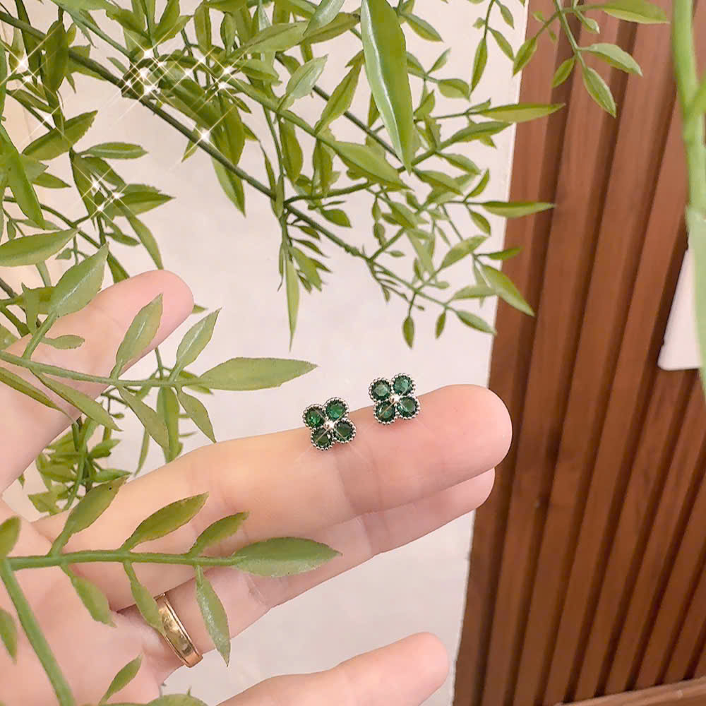 Bông tai cỏ 4 lá nhí đá XANH viền xi bạc 925 cao cấp, bông tai nhí sát tai thiết kế lấp lánh sang trọng B4569