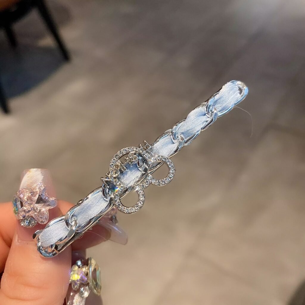 Kẹp mỏ vịt mặt Gấu đính đá xanh nhạt, Phụ kiện kẹp tóc đẹp độc đáo B4116