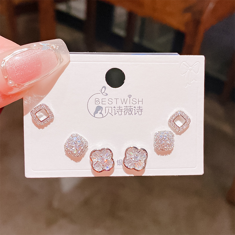 Bộ 3 đôi hoa tai Hình VUÔNG đá zircon, cỏ 4 lá Full đá xi bạc 925 cao cấp, hoa tai nhí sát tai thiết kế Hàn quốc, tinh tế, thanh lịch, Hoa tai đi tiệc sang trọng, quà tặng ý nghĩa độc đáo B4930