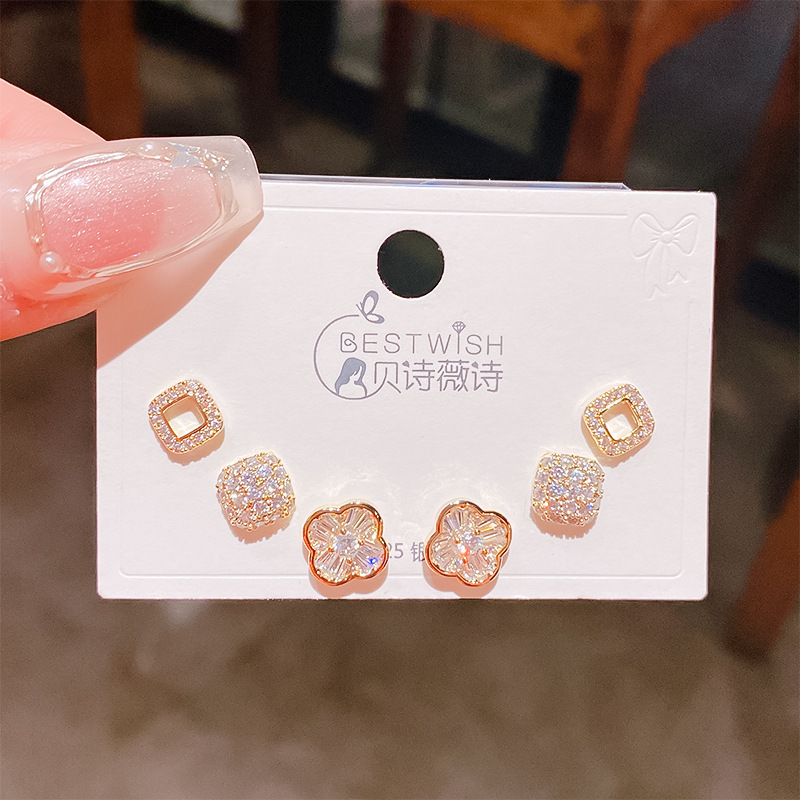 Bộ 3 đôi hoa tai Hình VUÔNG đá zircon, cỏ 4 lá Full đá xi VÀNG PHA cao cấp, hoa tai nhí sát tai thiết kế Hàn quốc, tinh tế, thanh lịch, Hoa tai đi tiệc sang trọng, quà tặng ý nghĩa độc đáo B4931
