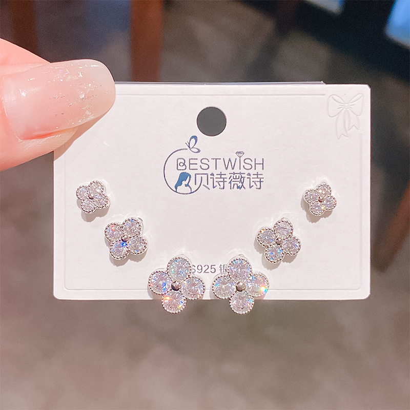 Bộ 3 đôi hoa tai CỎ 4 lá đủ size đá ZIRCON xi BẠC 925cao cấp, hoa tai nhí sát tai thiết kế Hàn quốc, tinh tế, thanh lịch, Hoa tai đi tiệc sang trọng, quà tặng ý nghĩa độc đáo B4934