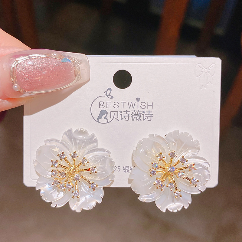 Bông tai VỎ SÒ nhụy đá xi vàng pha cao cấp đi tiệc sang trọng, Bông tai CÔ DÂU,Hoa tai nữ đẹp, phụ kiện thời trang độc đáo đi tiệc sang trọng B4974