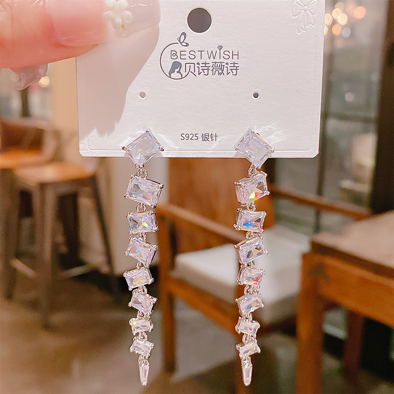 Bông tai nữ dáng dài full đá zircon giọt nước xi bạc 925 cao cấp , hoa tai to sát tai đi tiệc sang trọng, Hoa tai nữ đẹp, phụ kiện thời trang độc đáo đi tiệc sang trọng B4980