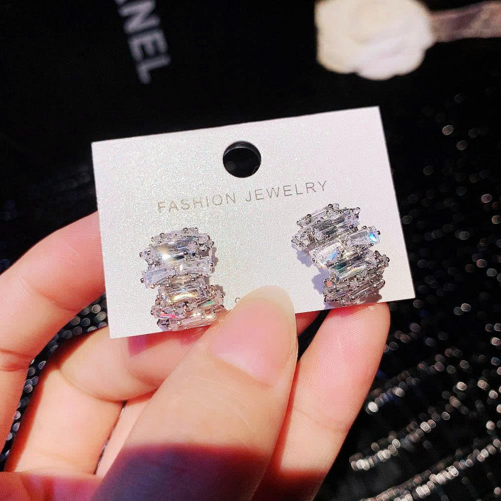 Bông tai chữ C đính đá zircon bảng lớn sang trọng độc đáo cao cấp, phụ kiện hoa tai đi tiệc, bông tai cô dâu, quà tặng xinh B5188